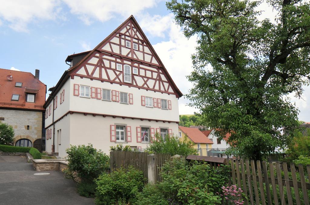 Hotel Altes Amtshaus, 3 Mulfingen Exterior foto